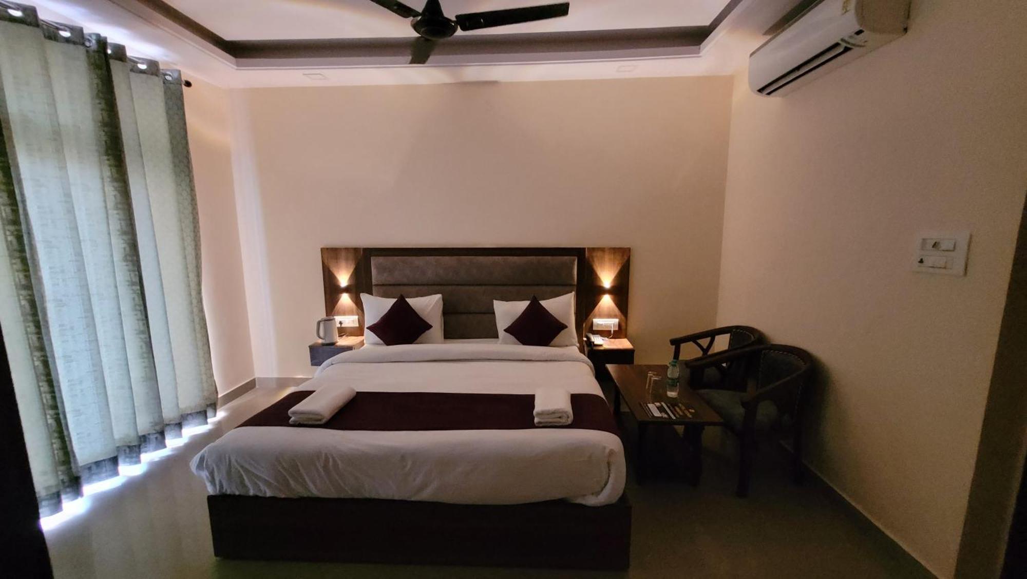 Hotel Keshav Nandan By The Shivaay ริชิเคช ภายนอก รูปภาพ