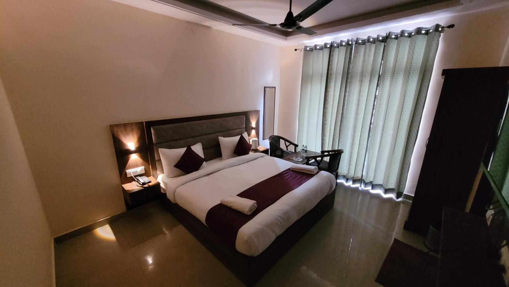 Hotel Keshav Nandan By The Shivaay ริชิเคช ภายนอก รูปภาพ