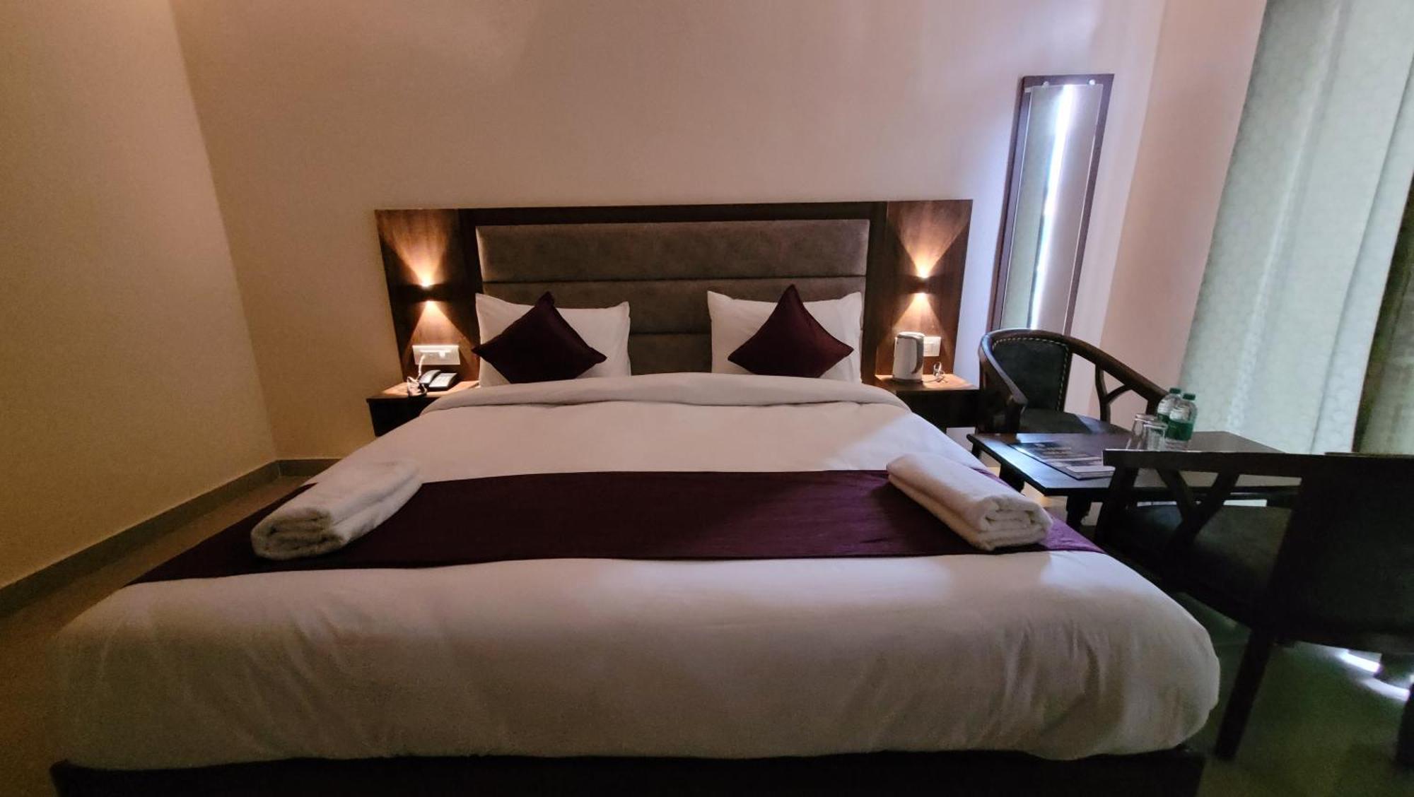 Hotel Keshav Nandan By The Shivaay ริชิเคช ภายนอก รูปภาพ