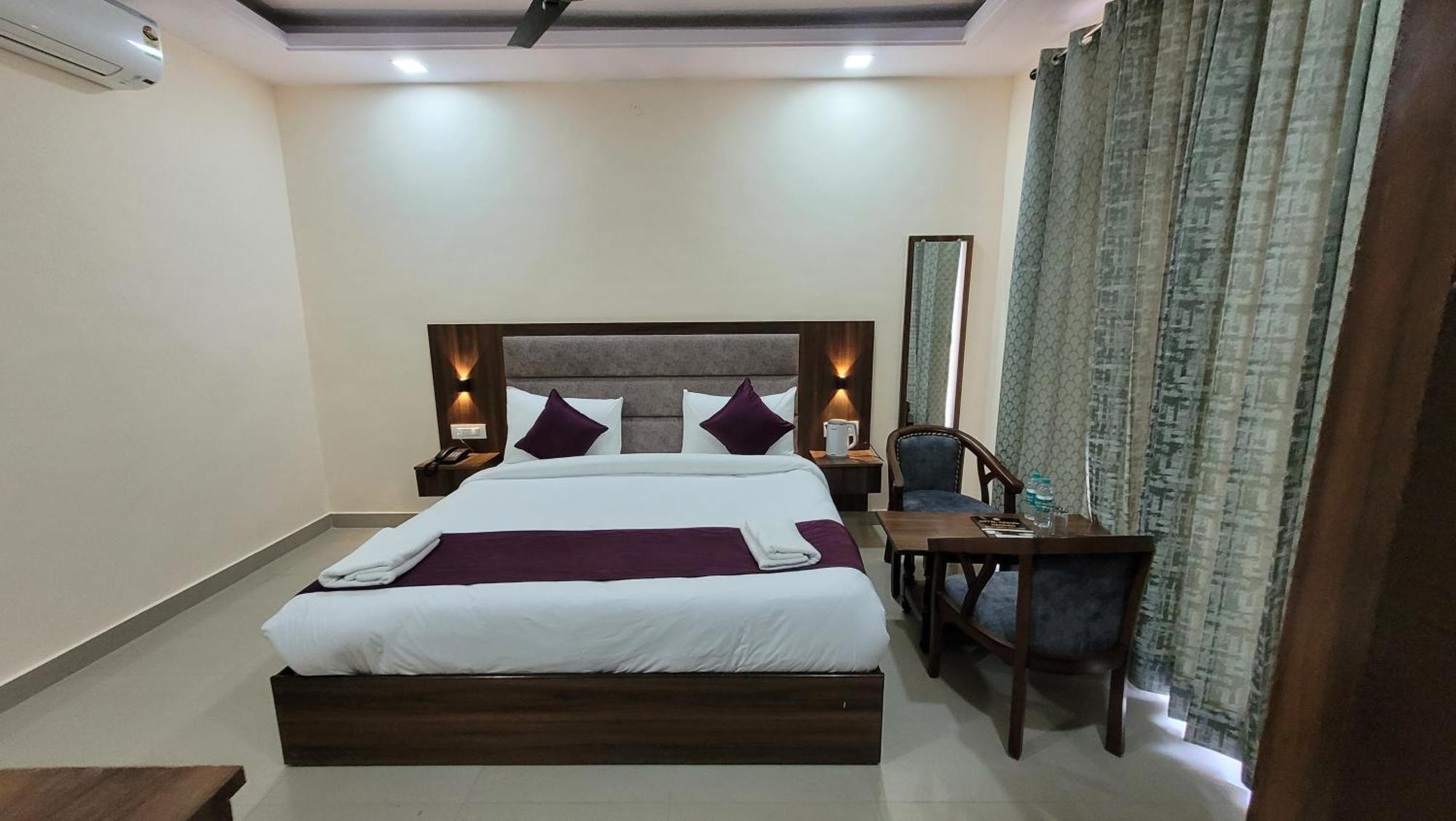 Hotel Keshav Nandan By The Shivaay ริชิเคช ภายนอก รูปภาพ
