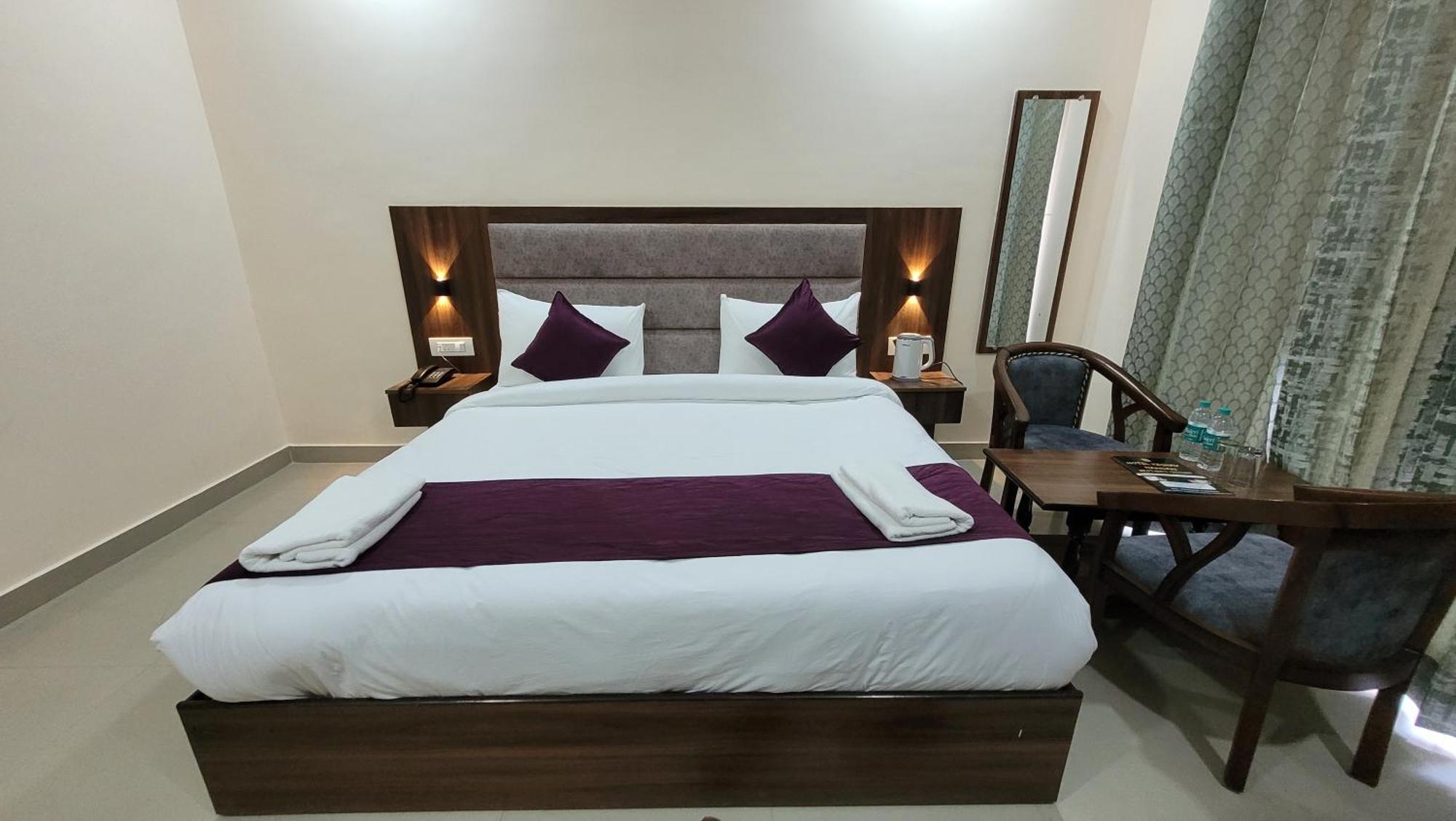 Hotel Keshav Nandan By The Shivaay ริชิเคช ภายนอก รูปภาพ