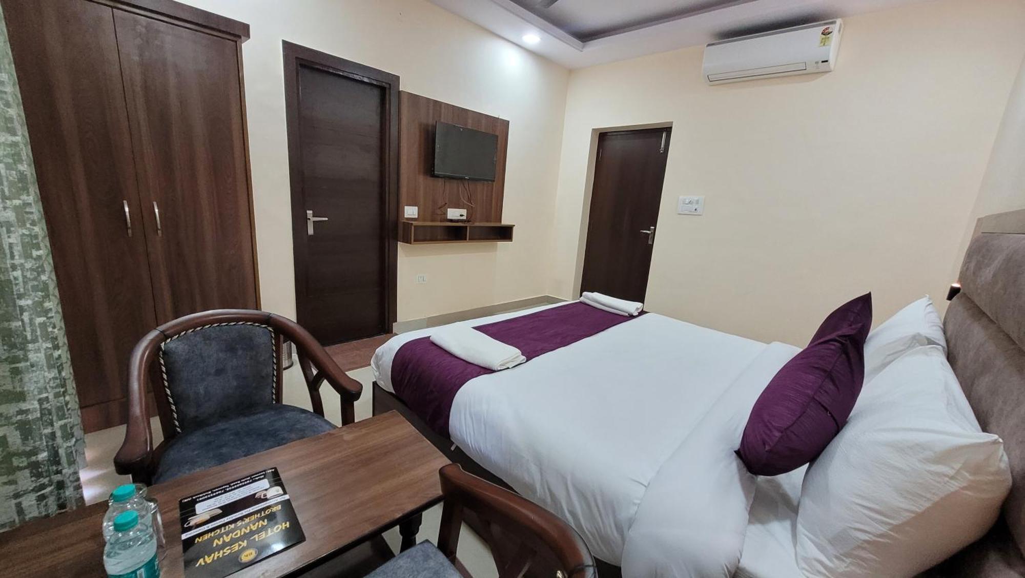 Hotel Keshav Nandan By The Shivaay ริชิเคช ภายนอก รูปภาพ